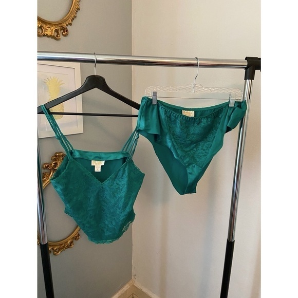Victoria's Secret Other - Vintage Victoria Secret Gold Label Green Lace Set Size Medium